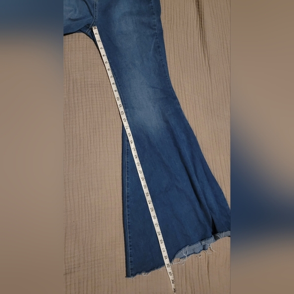 We The Free (Free People) Just Float on Flare Jeans in Jericho Blue Size 29 - Picture 5 of 11
